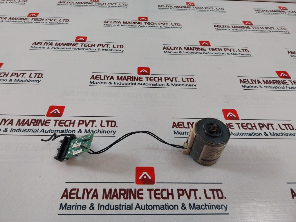 Merlin Gerin Schneider Electric 685 654 Mx-a Shunt Trip/ Spring Release - Image 3