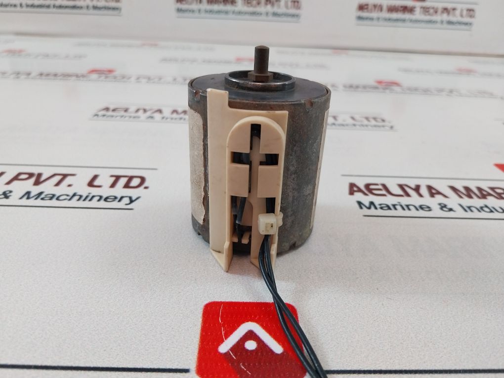 Merlin Gerin Schneider Electric 685 654 Mx-a Shunt Trip/ Spring Release - Image 9