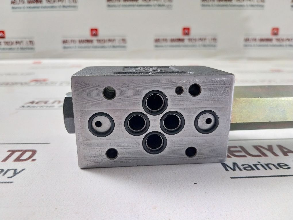 Parker 41088003 Directional Control Valve - Image 9