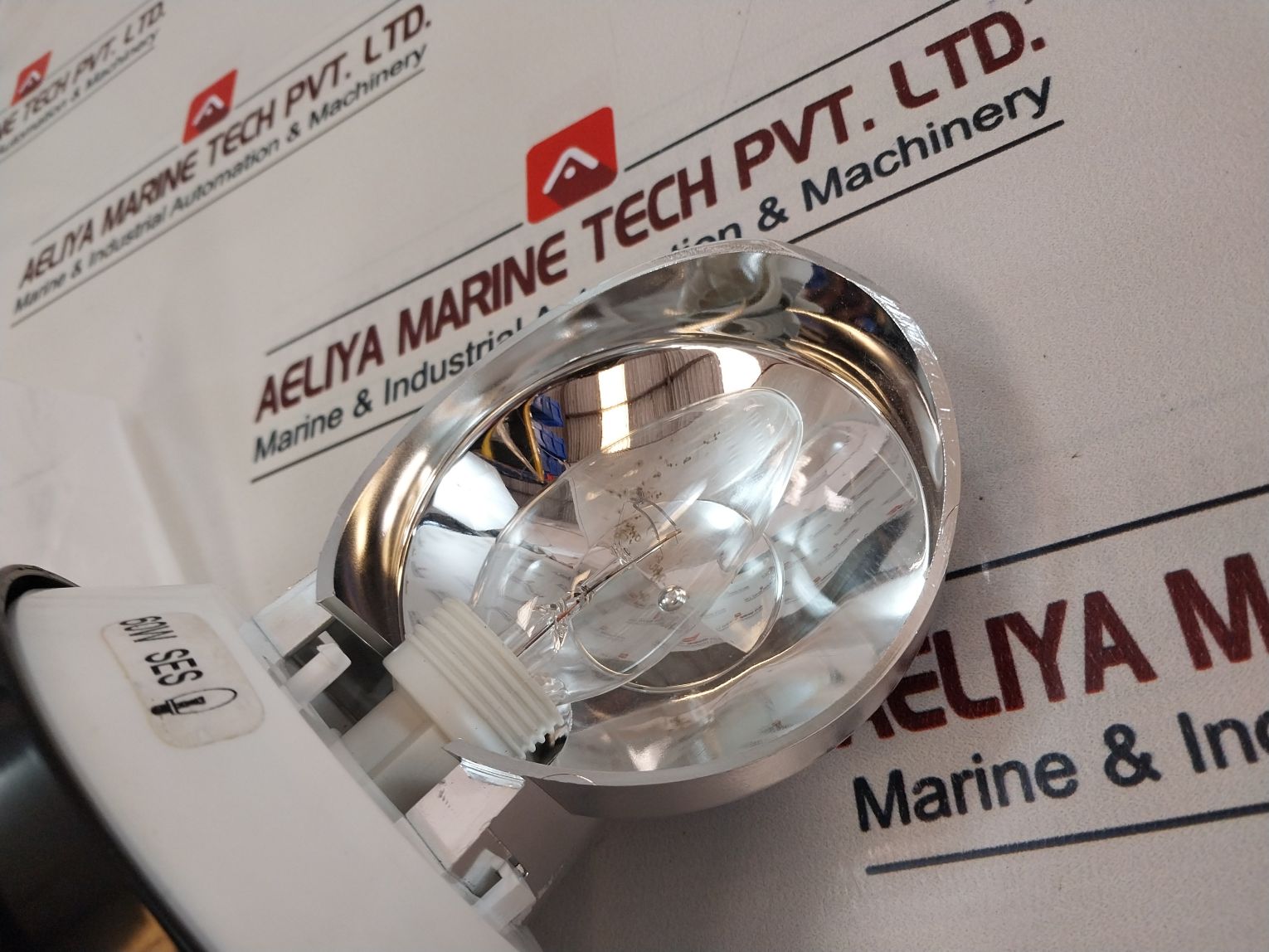 Rs 236-206 Incandescent Rotating Surface Mount - Image 10