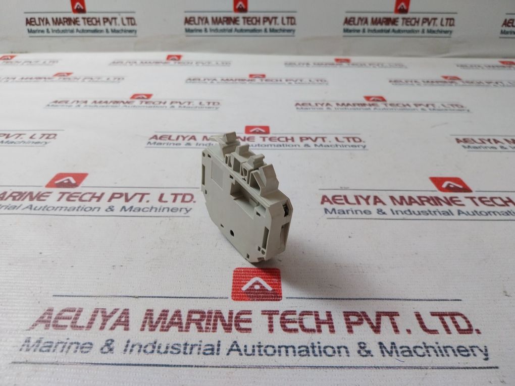 Schneider Telemecanique Gb2cb09 Circuit Breaker 48v Dc - Image 4