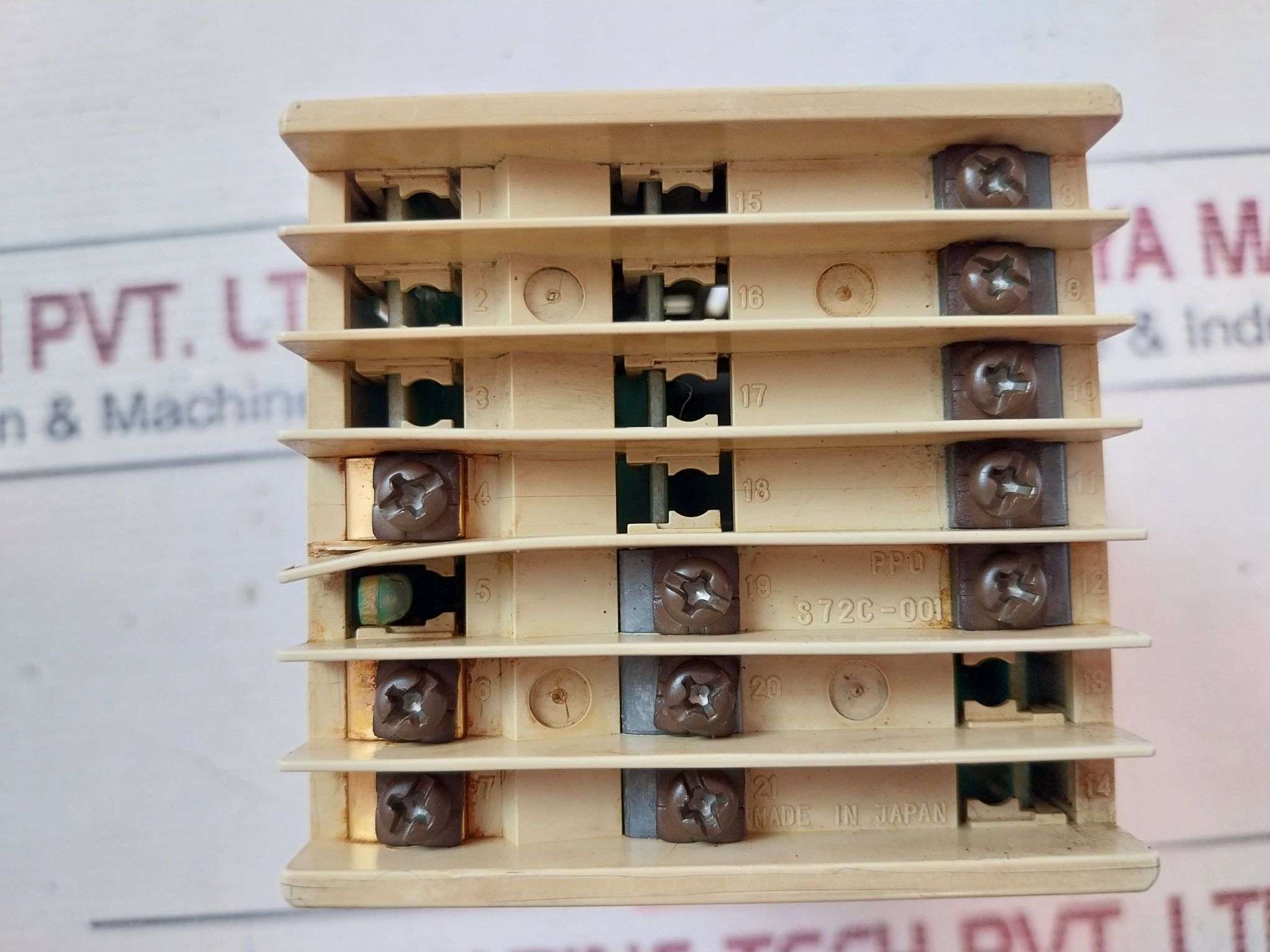 Shimaden Sr92-8y-n-90-1000 Temperature Controller 4-20ma Dc - Image 8