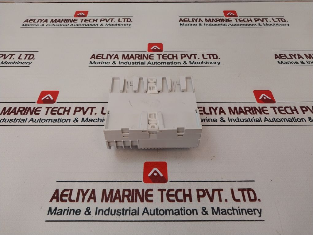 Merlin Gerin 54440 Dc/Dc Power Supply - Image 4