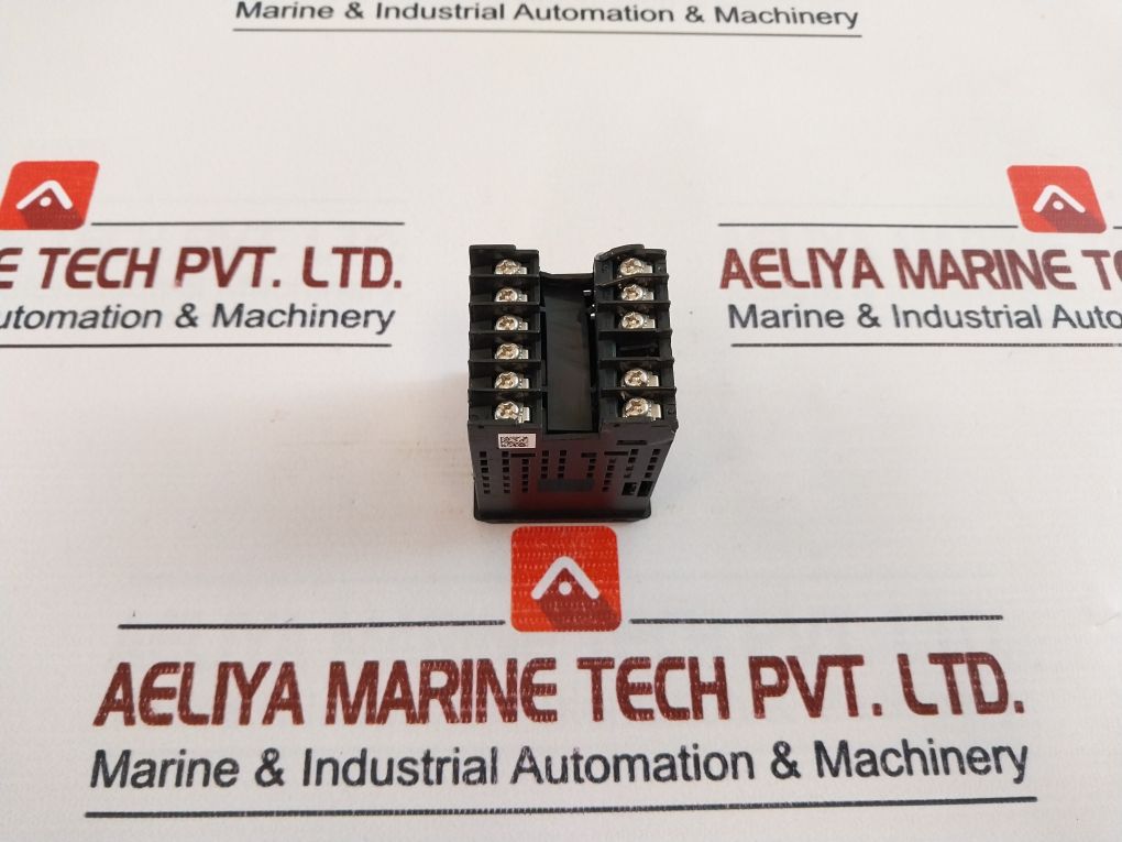 Omron E5cc-qx2asm-800 Temperature Controller 5.2va - Image 4