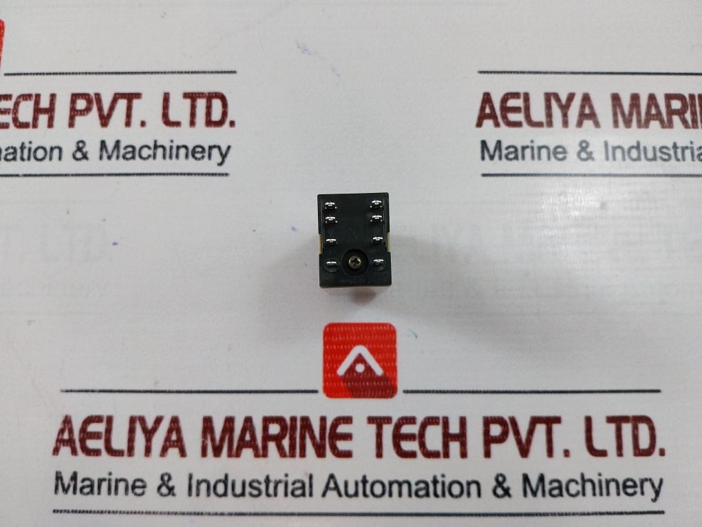 Omron H3y-2 Timer With Base 0-30sec - Image 5