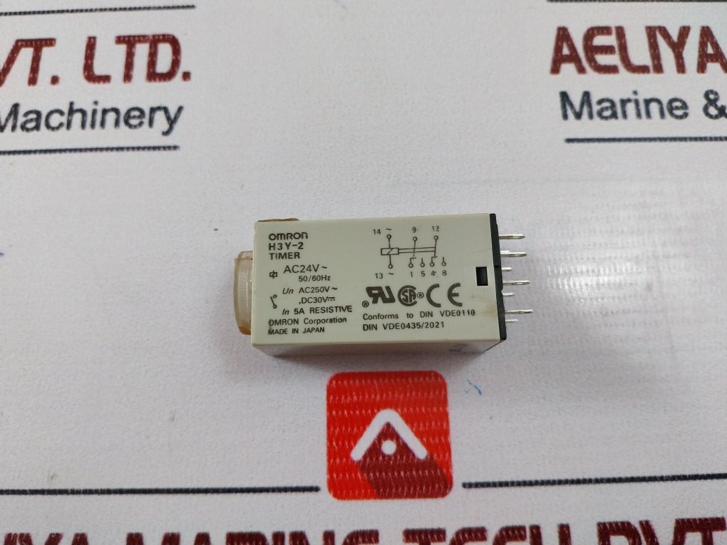 Omron H3y-2 Timer With Base 0-30sec - Image 8