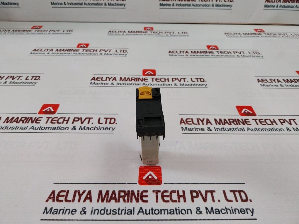 Omron H3y-2 Timer With Base 0-30sec - Image 3