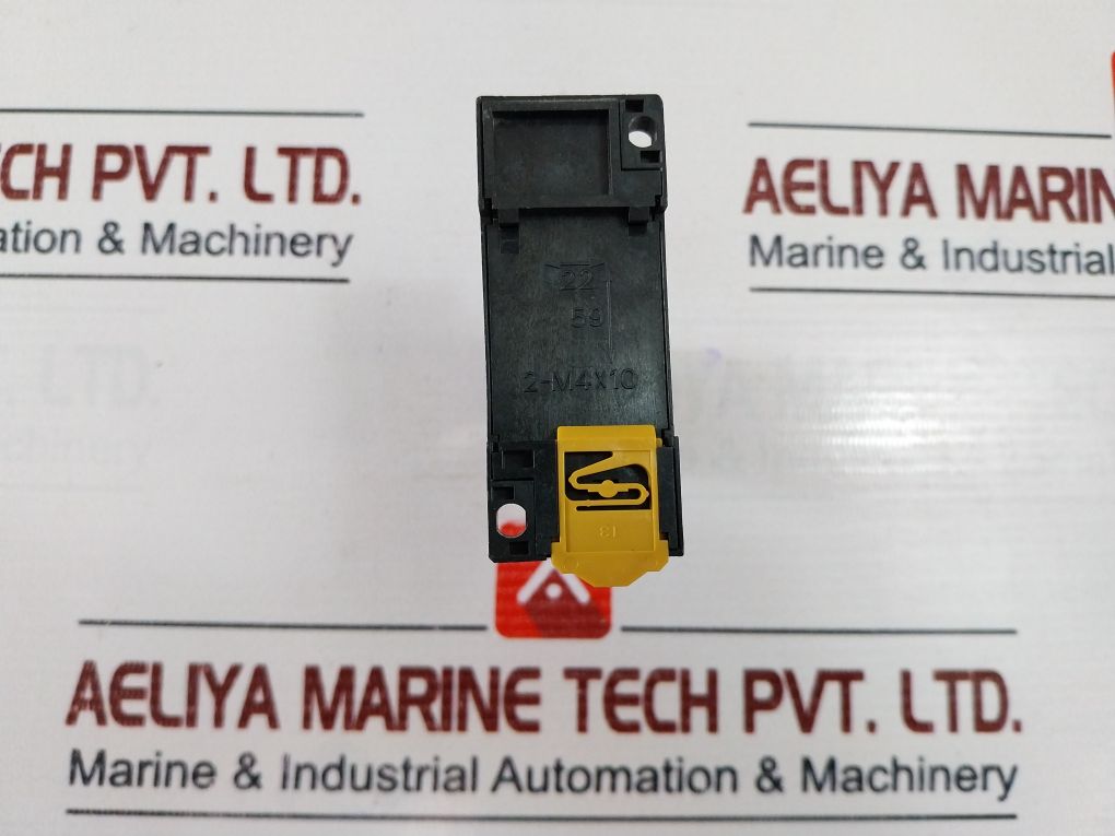 Omron H3y-2 Timer With Base 0-30sec - Image 6