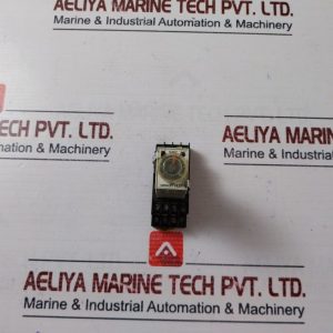 Omron H3y-4 Timer With Base 5a250v