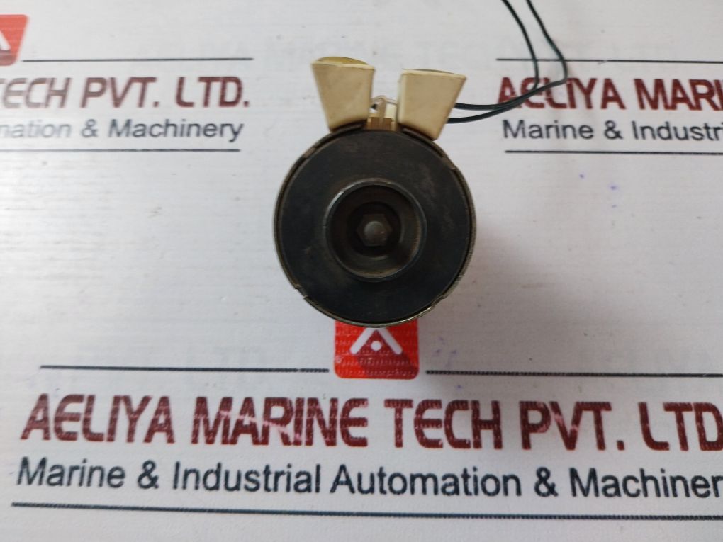 Schneider Electric 685 679 Undervoltage Release - Image 3