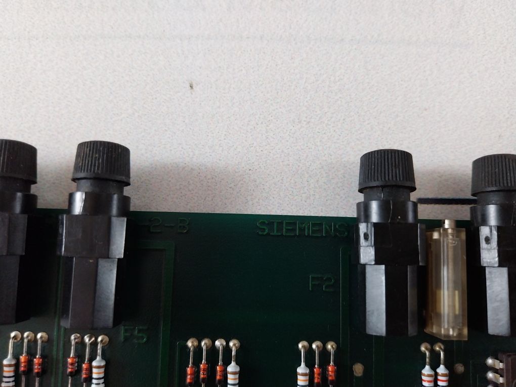 Siemens W24211-A258-A1-2-A Pcb Card - Image 10