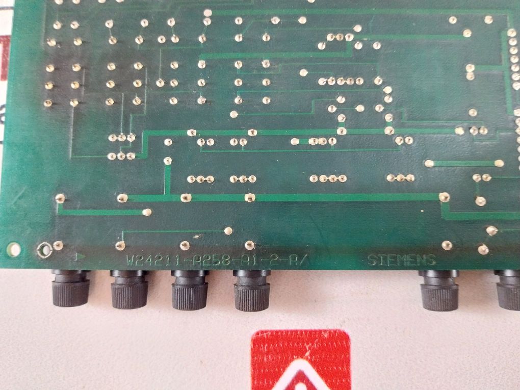 Siemens W24211-A258-A1-2-A Pcb Card - Image 8