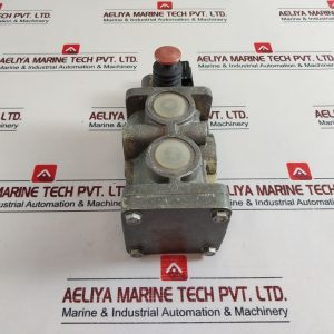 Wabco 3711100200 Pneumatic Directional Valve