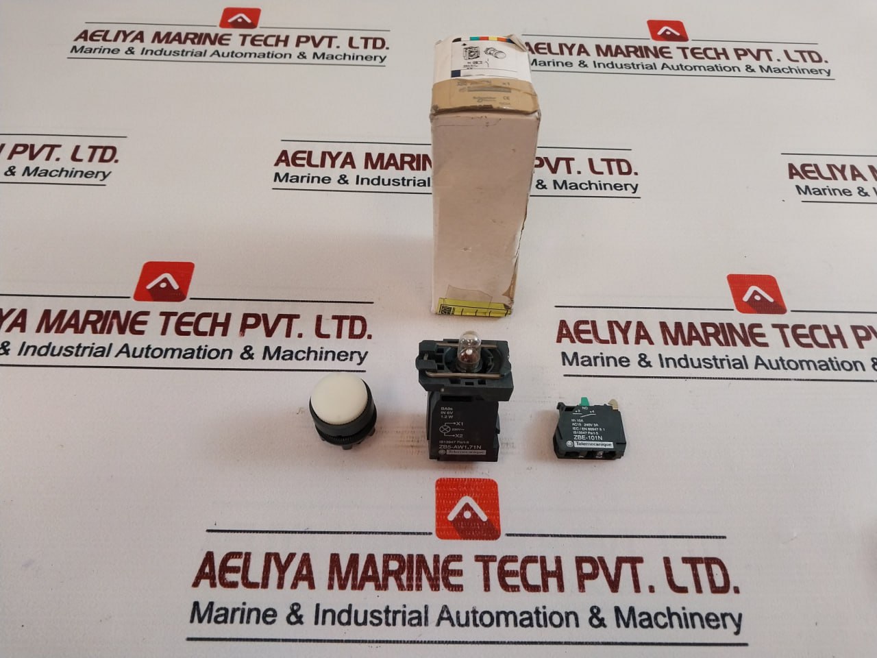 Schneider Electric Telemecanique Xb5 Aw1171n Flush Intergral Iiluminated Roung Push Button With Zbe-101n Contact Block