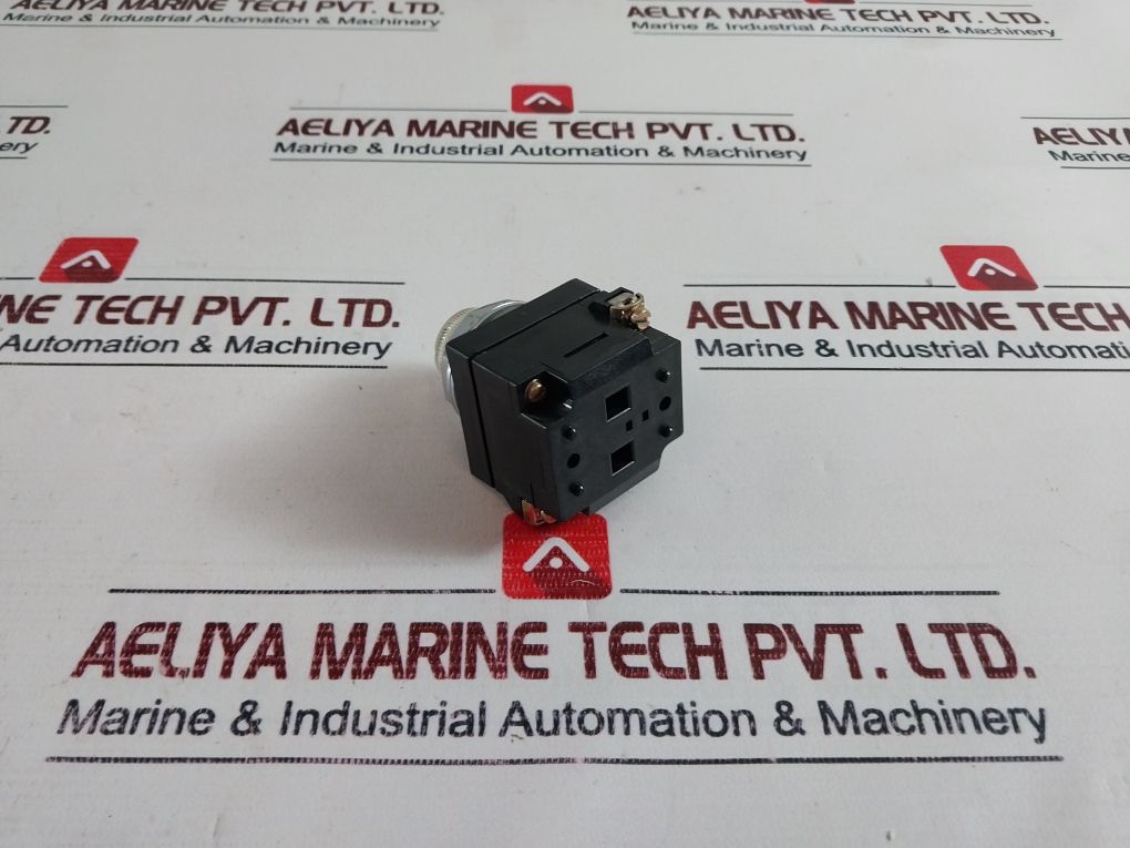 General Electric Cr104plg22c Pushbutton Indicating Light 120v Ac/Dc - Image 4