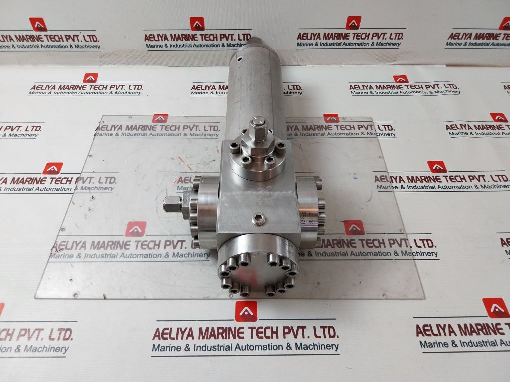 Gilmore 45101-1 Shuttle Valve - Image 3