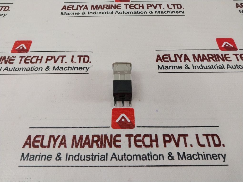 Idec Mc2d-p00n Control Unit - Image 4