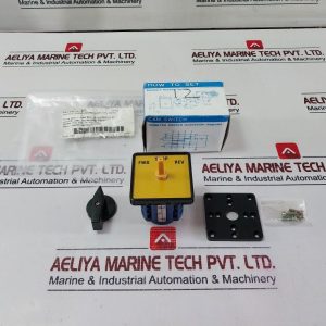 Maxima 12a 660v~ Panel Mounting Rotary Cam Changeover Switch