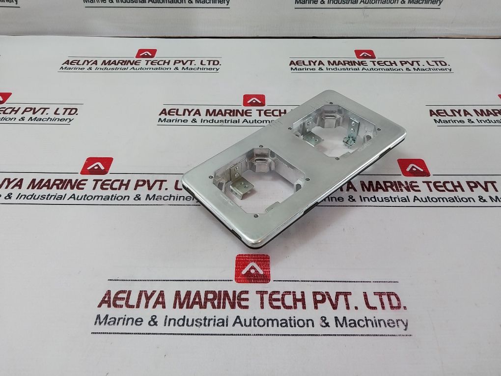 Schneider Electric 00906894 Mounting Frame Double For Vertical Set - Image 3