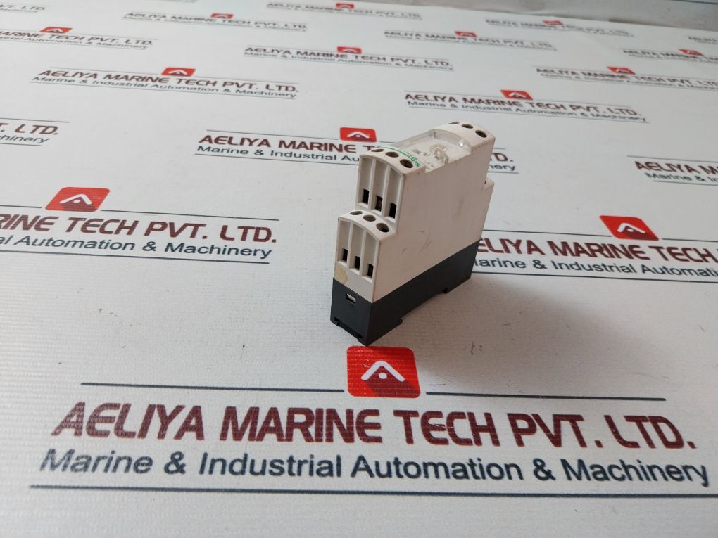 Schneider Electric Telemecanique Re7ya12bu Timer - Image 3