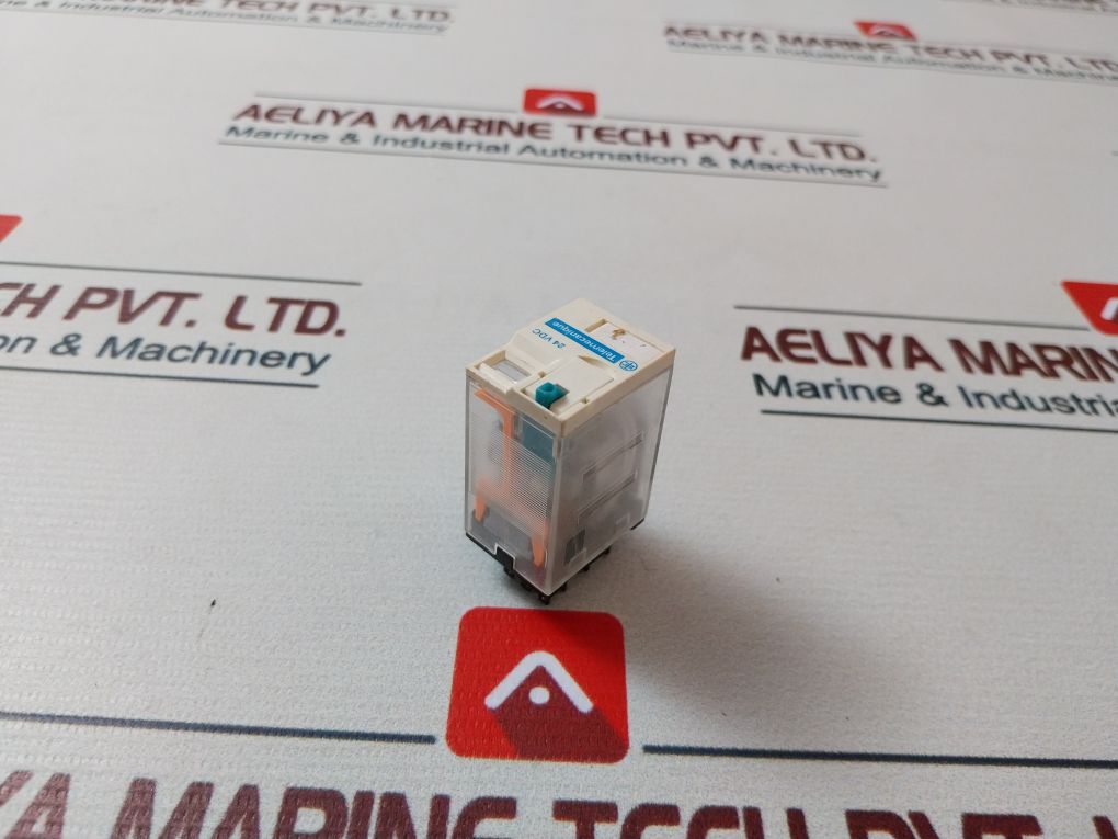 Telemecanique Rxm4ab1bd Relay 250v - Image 4
