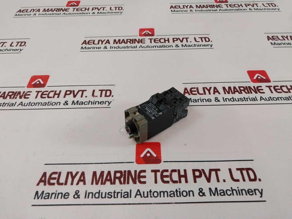 Telemecanique Z..-bv94 Pilot Light Head Station - Image 4