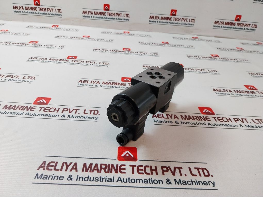 Yuci-yuken Dsg-01-2d2-d24-n1-5g Directional Valve - Image 4