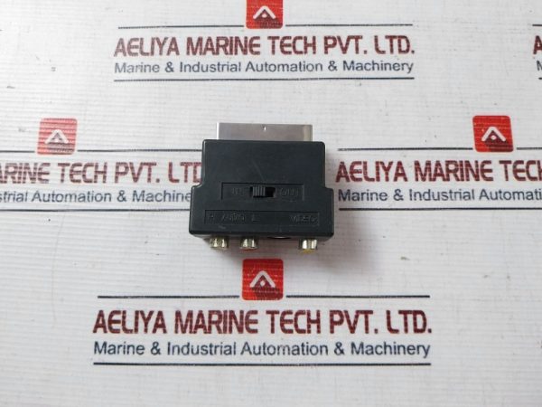 Scart Adapter A4 T125/55-t125 Push Button Switch A4… T125/55-t125 10(4)/250~ 6(4)/250v~ 5e4 10a/125-250vac 1/2hp/ 250vac 1/3hp/ 125vac Italy Weight : 50 Gm Condition : Used 1 Pcs Ref No : 100066