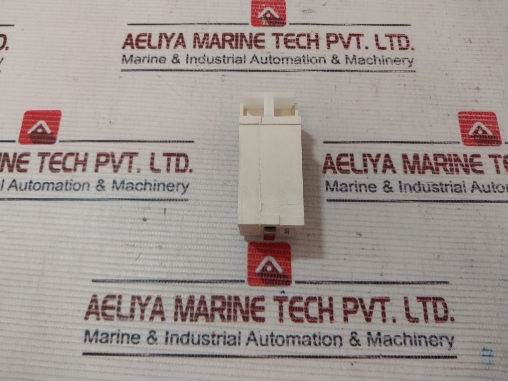 Eaton Cutler-hammer J02 Auxiliary Contact - Image 4