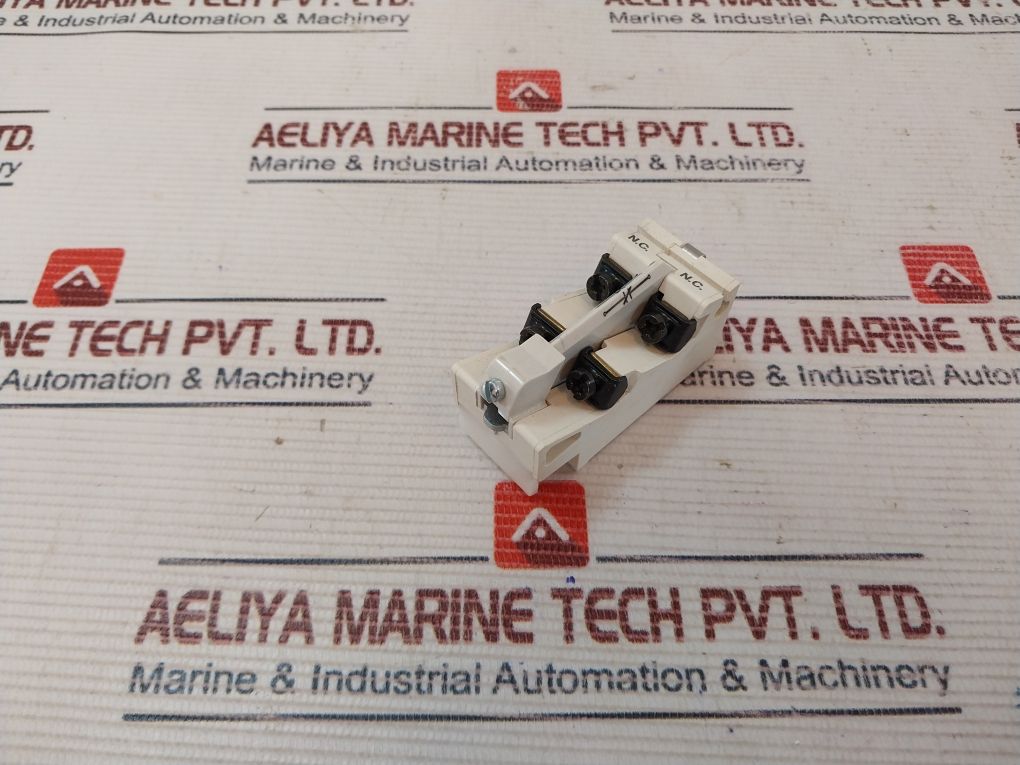 Eaton Cutler-hammer J02 Auxiliary Contact - Image 5