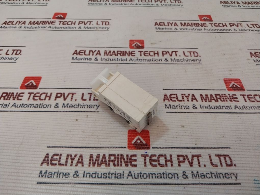 Eaton Cutler-hammer J02 Auxiliary Contact - Image 6