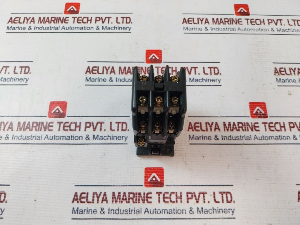 Fuji Electric Src50-2ux (3a3b) Auxiliary Relay