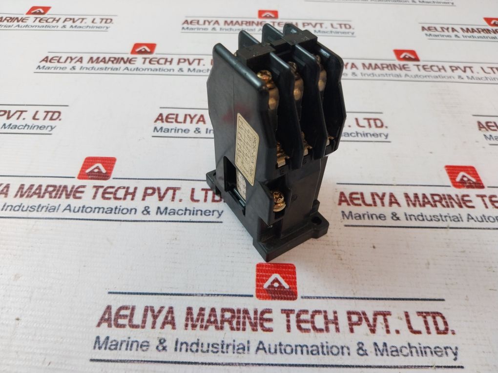 Fuji Electric Src50-2u/x (3a3b) Auxiliary Relay - Image 3