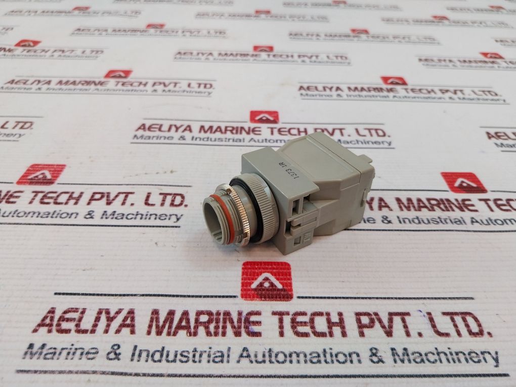 Idec Upqw Operator Light 100/110v - Image 6