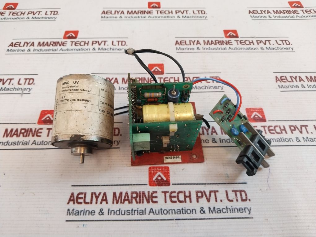 Merlin Gerin Schneider Electric Mnr-uv Time Delayed Undervoltage Release