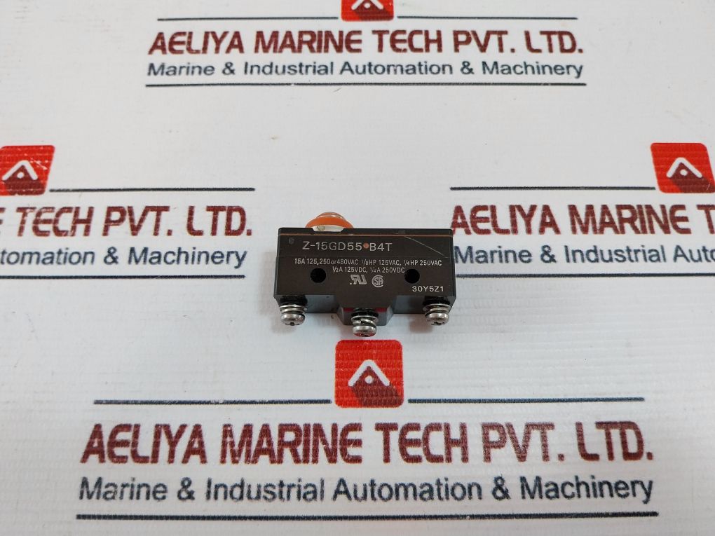 Omron Z-15gd55-b4t Micro Switch