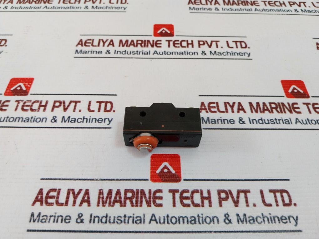 Omron Z-15gd55-b4t Micro Switch - Image 4