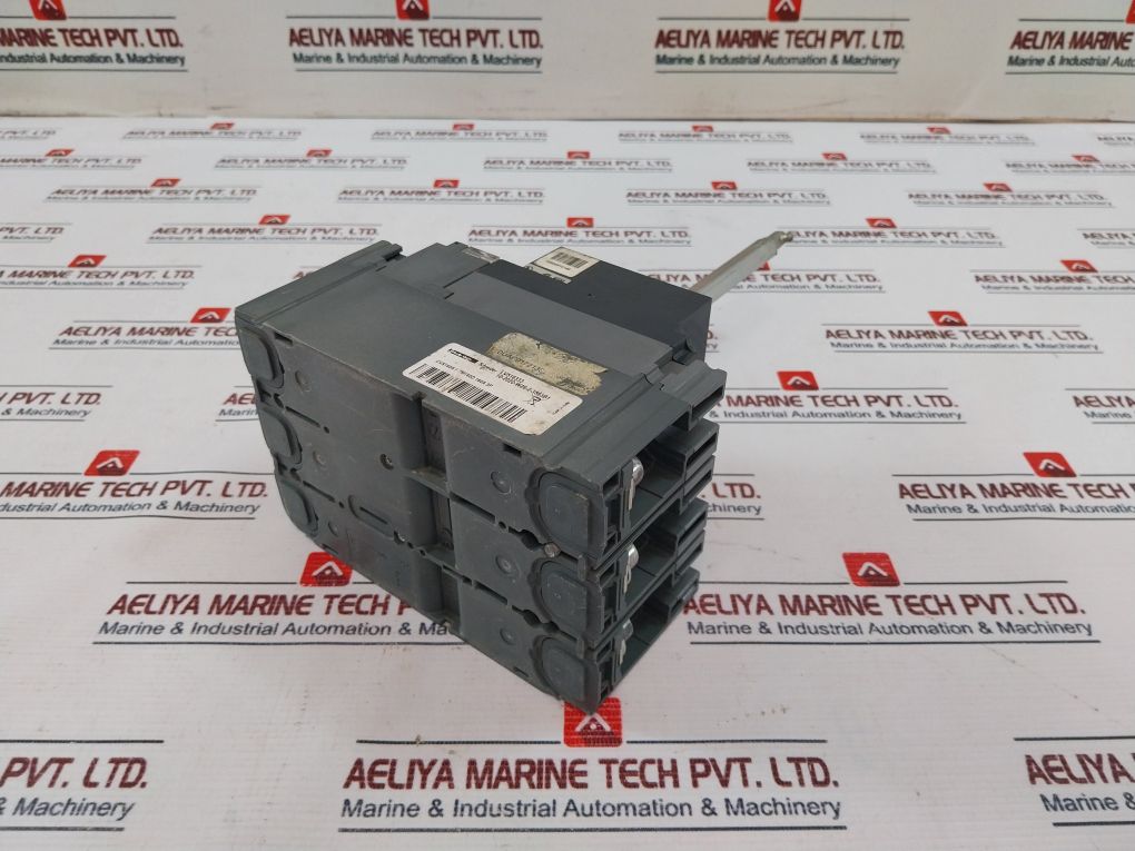 Schneider Electric Cvs160f Circuit Breaker 690v - Image 6