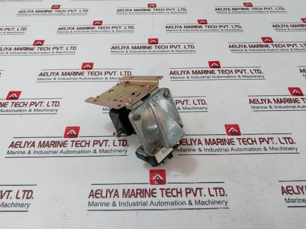 Square D Schneider Electric 9050ao20ev02 Ac Pneumatic Timing Relay - Image 6