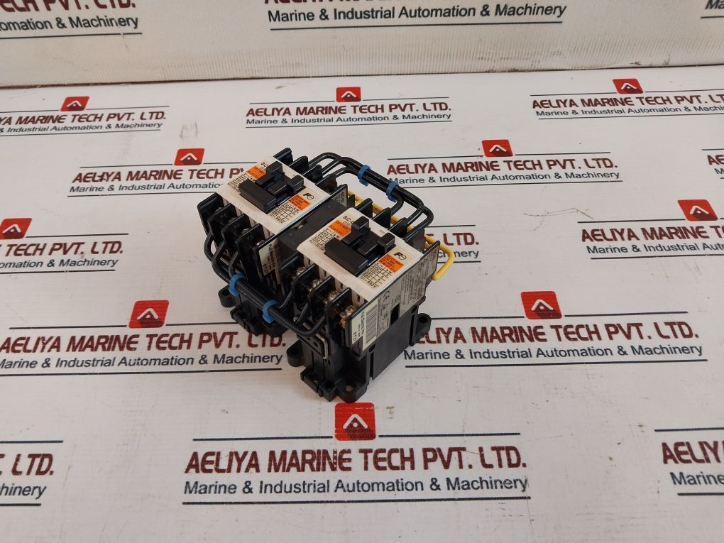 Fuji Electric Sc-03rm Reversible Magnetic Contactor - Image 4