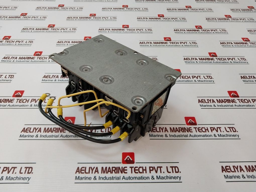 Fuji Electric Sc-2n Reversible Magnetic Contactor 35a - Image 5