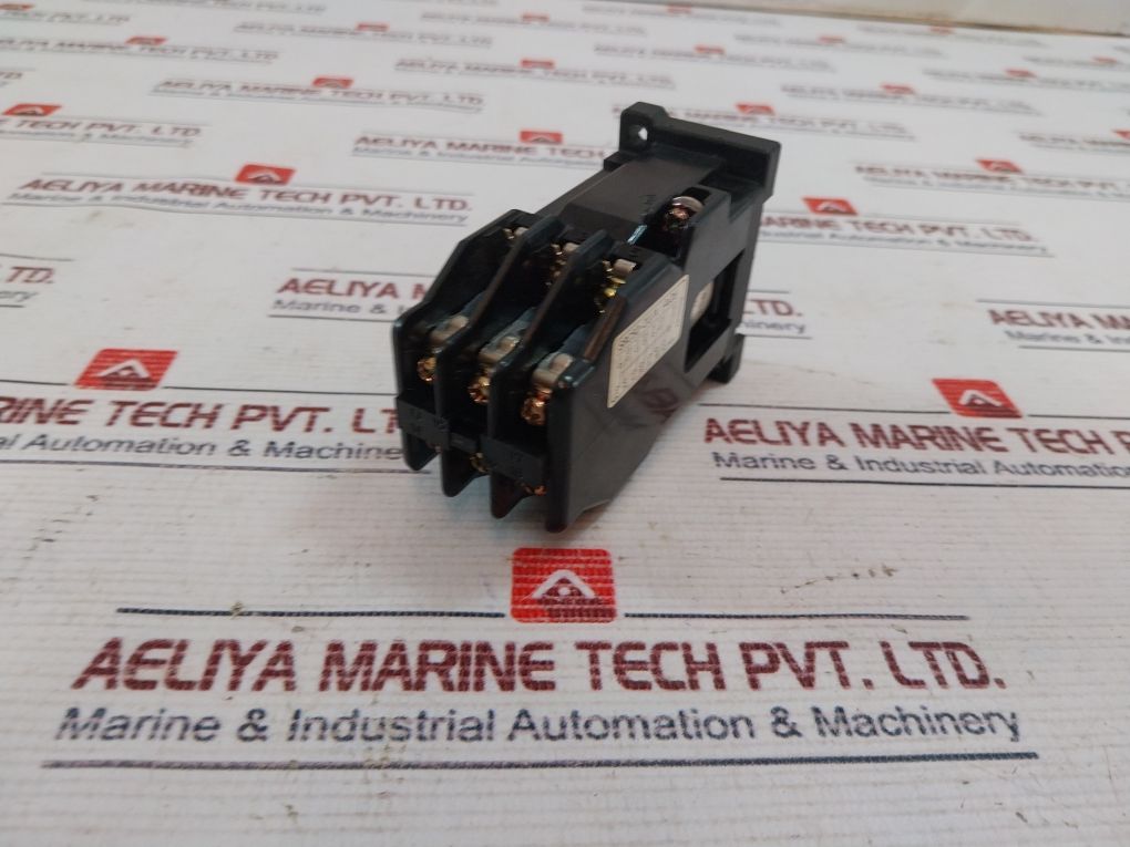 Fuji Electric Src50-2u/x (4a2b) Auxiliary Contact Block - Image 5