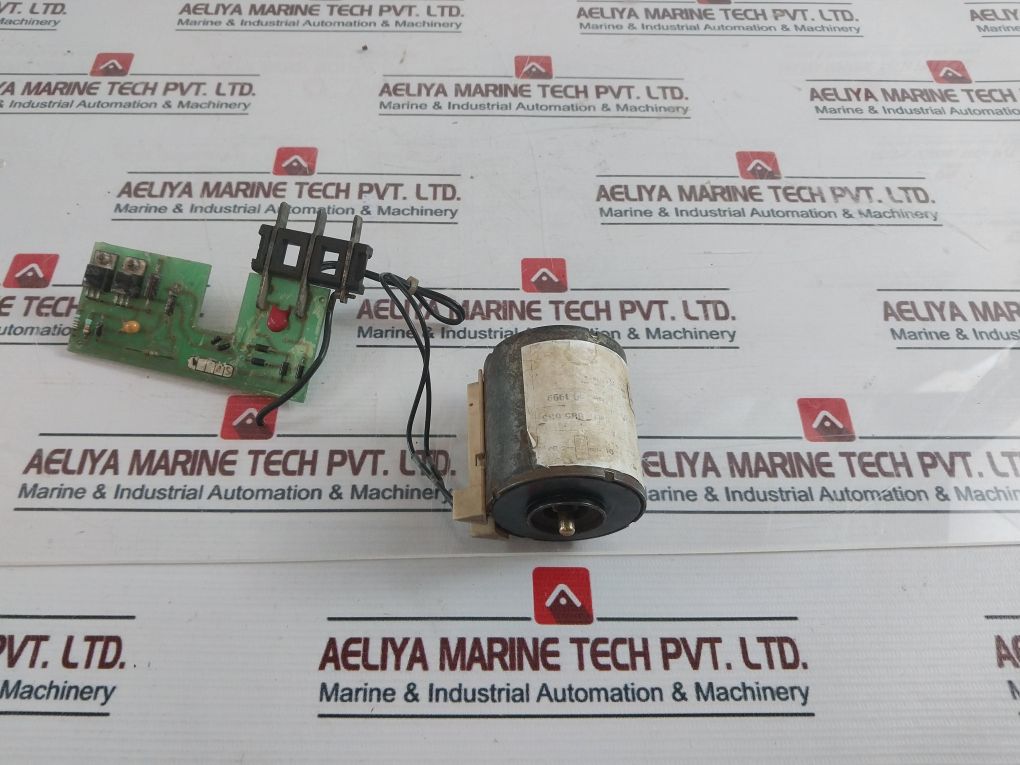 Merlin Gerin 685 683 Undervoltage Release (Not Working) - Image 3