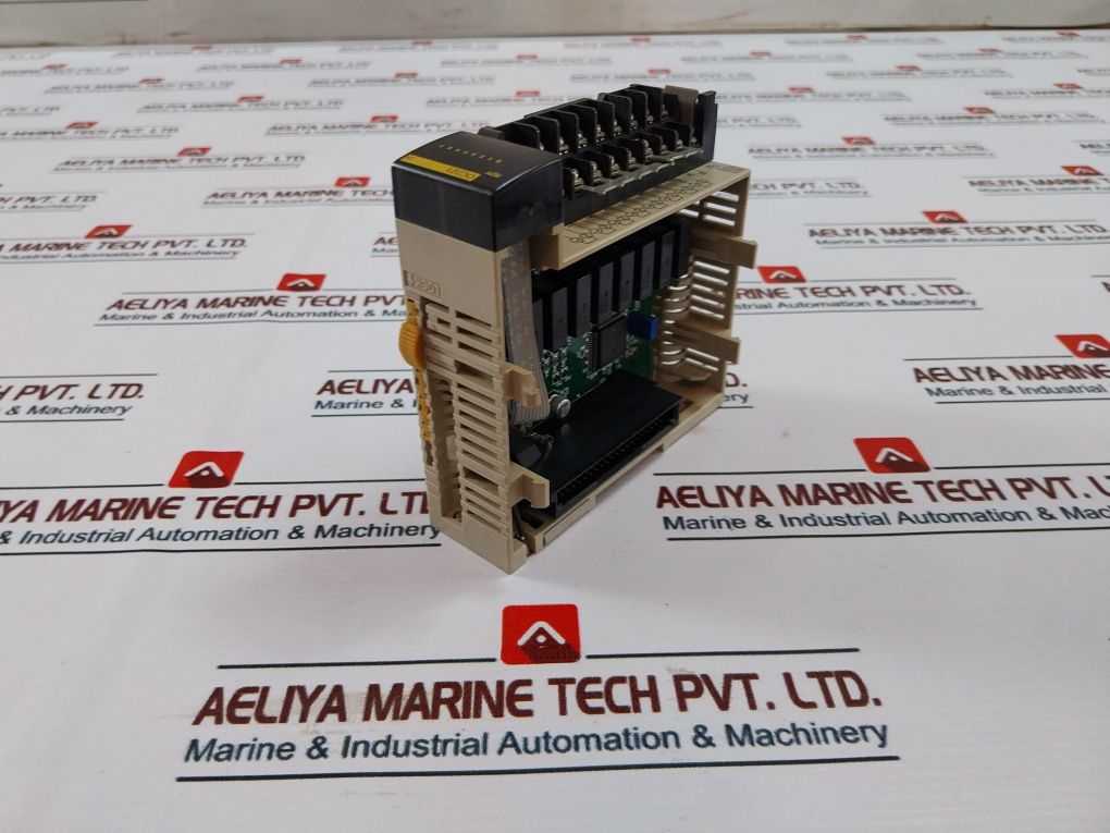 Omron Cqm1-oc221 Output Unit - Image 4