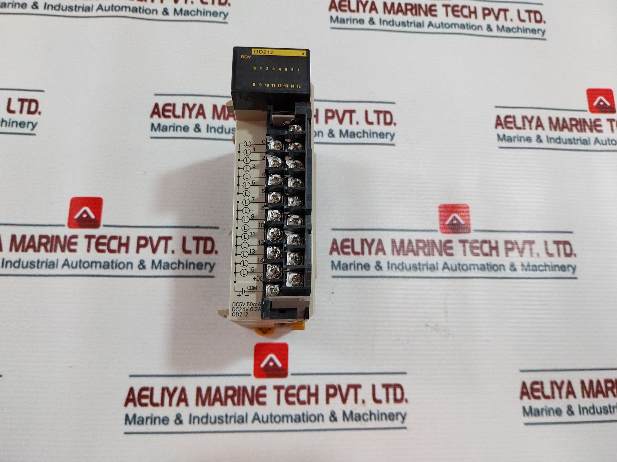 Omron Cqm1-od212 Output Unit