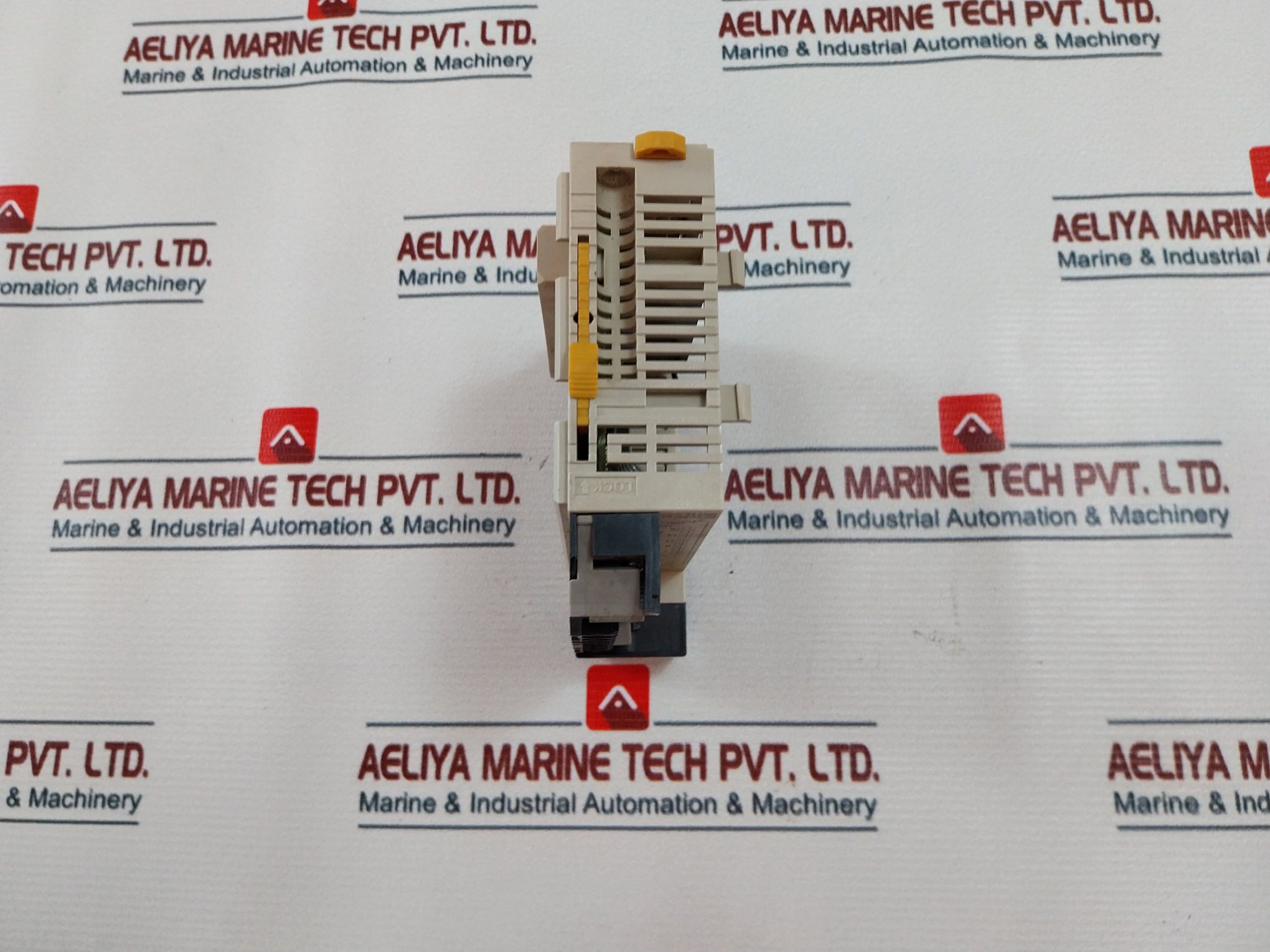 Omron Cqm1-od212 Output Unit - Image 6