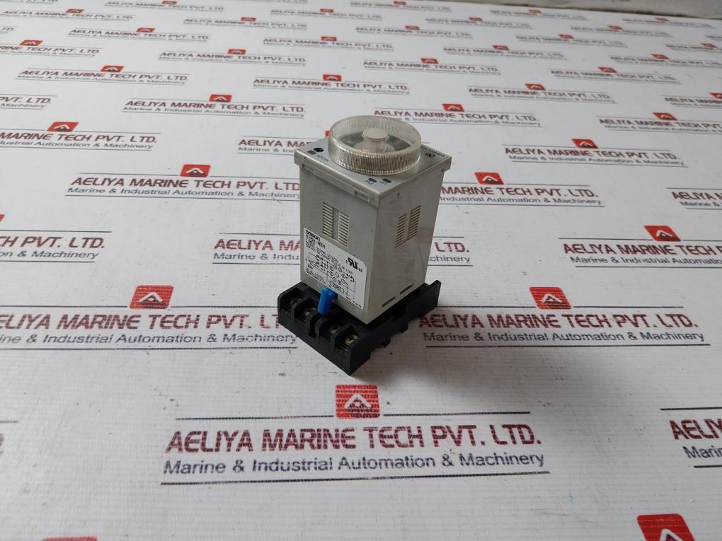 Omron H3ba-n8h Timer With Base 0-30 Sec - Image 3