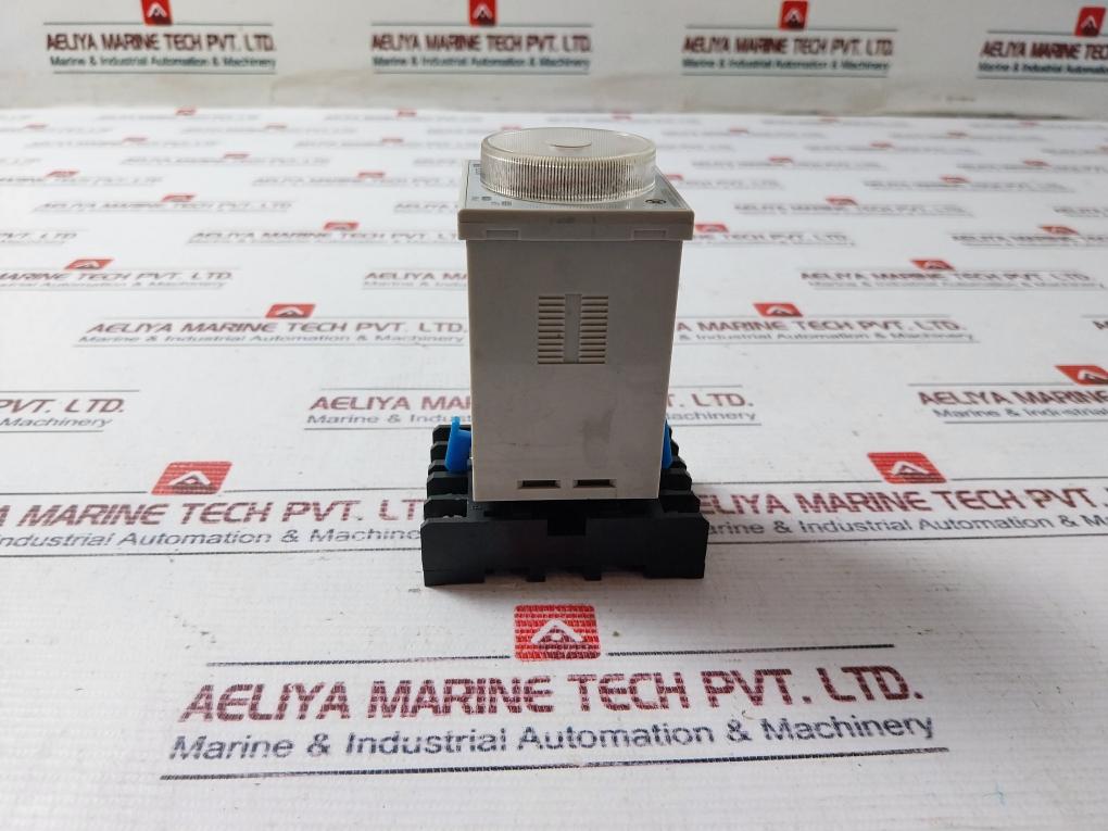 Omron H3ba-n8h Timer With Base 0-30 Sec - Image 6