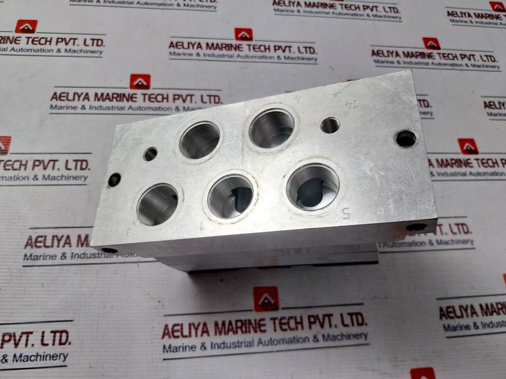 Rexroth 5814111100 Pilot Valve - Image 3