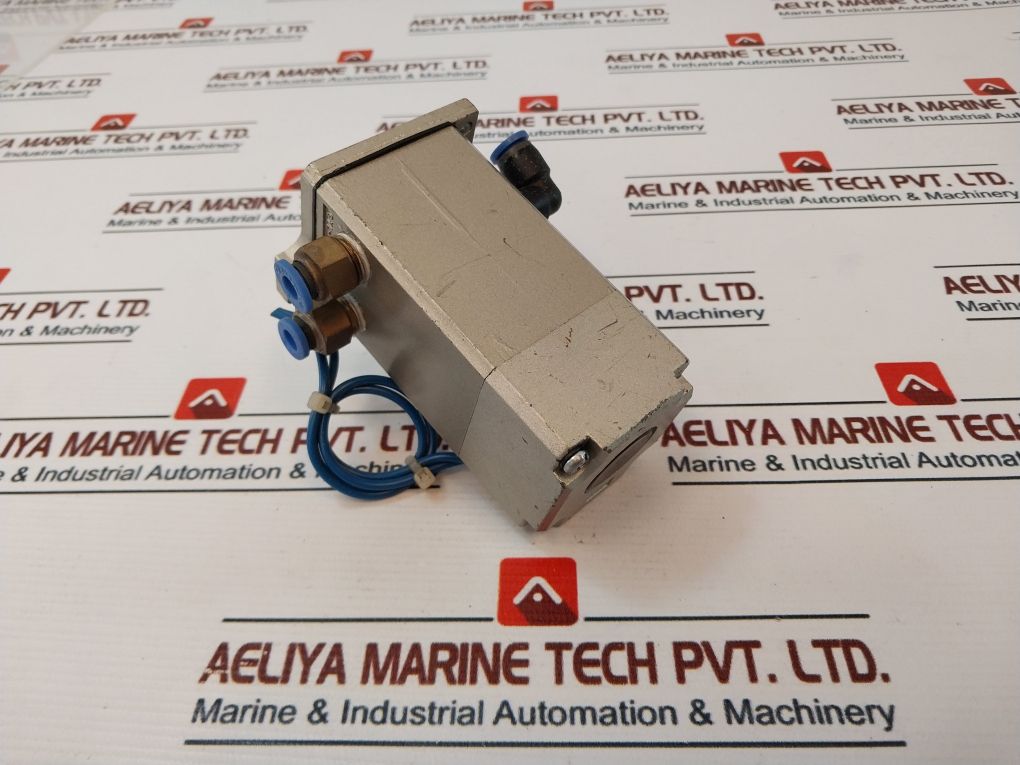 Smc Vt4115 Solenoid Valve - Image 3